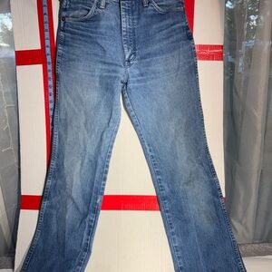 Vintage High-Rise Straight Leg Jeans – Raw Hem ((I can't read the right size))